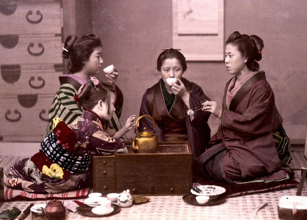 Tea at home, Japan, late 19th century - Foreign Missions Archive by Unknown photographer