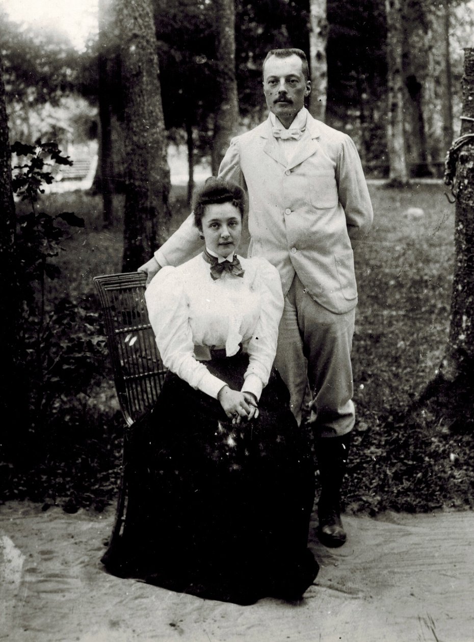 Vladimir Dmitrievich Nabokov (1870-1922) and Elena Ivanovna Rukavishnikova (1876-1939) by Unknown photographer