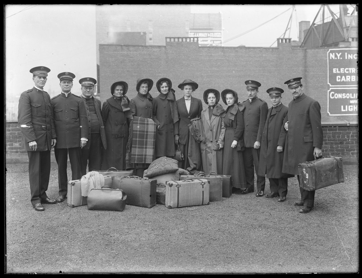 Members of the Salvation Army relief corps about to depart for the Dayton, Ohio flood by William Davis Hassler