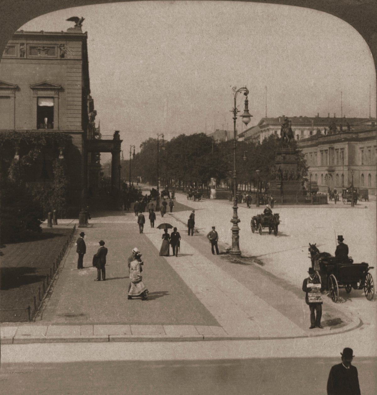 Unter den Linden, Berlin, 1903 by Works and Sun Sculpture Studios