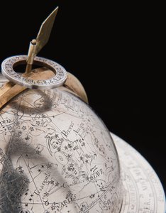 Two exceptional terrestrial and celestial globes, supported by Hercules and Atlas, Augsburg by Abraham Drentwett