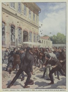 Between socialists and syndicalists in Milan, striking telegraph messengers assault the Chamber