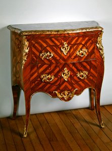 Chest of Drawers