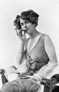 Irene Warren, 1908-1909 by Alfred Ellis and Walery