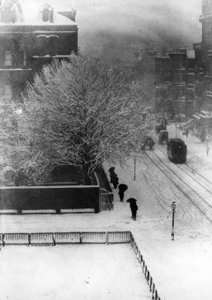 New York, Street Scene / Photo 1907 by Alfred Stieglitz