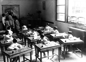 Villa Rosa Maltoni Mussolini: boys in a classroom by Fratelli Alinari