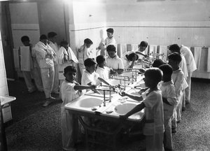 Villa Rosa Maltoni Mussolini: children washing before bedtime