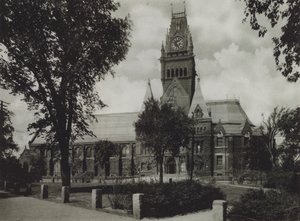 Harvard University: Memorial Hall