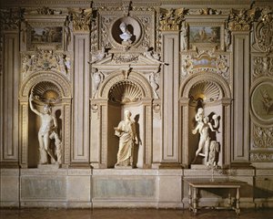 Galleria di Carracci, Gilded Stuccoed Wall Decoration with Marble Sculpture (detail) by Annibale Carracci