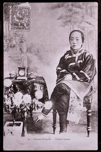 Portrait of Chinese woman in traditional costume with bound feet - Early 20th century photograph - Private collection by Anonymous Anonymous