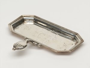 Candle snuffer tray, Board of Ordnance, c.1696 by Anthony Nelme