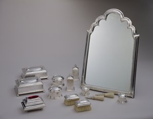 Toilet set, 1705 by Anthony Nelme