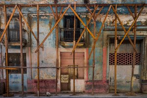 Calle Obrapia by Antonio Schubert