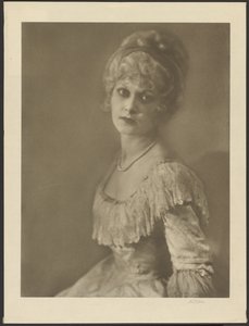 An Old Fashioned Lady by Arthur F. Kales