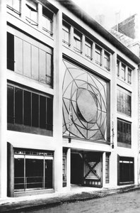 Garage in the Rue de Ponthieu, designed by Auguste Perret (1906)