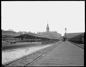 Wells Street Station, Chicago, Illinois, USA, c.1905 by Barnes and Crosby
