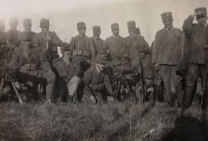 Album of the First World War in Friuli-Venezia Giulia: group portrait of the gunners soldiers of the 112th Infantry by Bourbon Del Monte
