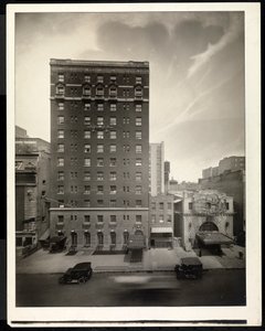 Hotel Bristol, 48th Street, New York, 1920 by Byron Company