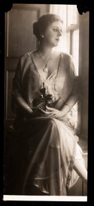 Portrait of Jobyna Howland, 1908-9 by Byron Company