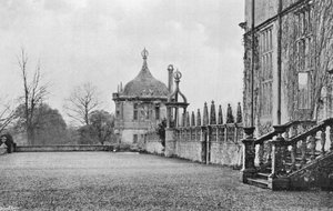 The Terrace between the Forecourt and Privy Garden
