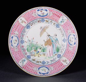Dinner plate painted in Famille Rose depicting La Dame au Parason, after a design by Cornelis Pronk, Qianlong period c.1734