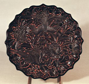 Plate with floral motifs and two birds, Yuan Dynasty