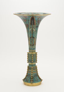Vase shaped like an archaic gu, 1662-1722