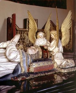 Detail of the effigy and two angels, from the tomb of Philip the Bold, Duke of Burgundy (1342-1404), by Jean de Marville (d.1389), Claus Sluter (d.1405/6) and Claus de Werve (c.1380-1439), commissioned for the monastery of Champmol by Claus and Marville Jean de Sluter