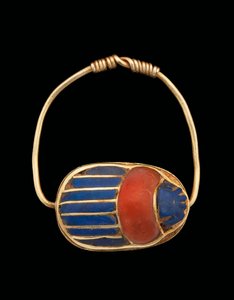 Scarab finger ring, Middle Kingdom by Egyptian 12th Dynasty