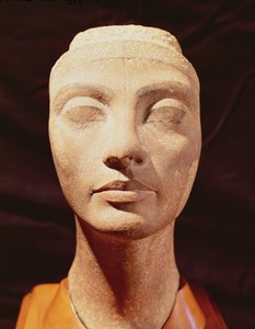 A royal head, possibly of Nefertiti, from Memphis