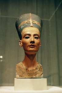 Bust of Queen Nefertiti, front view, from the studio of the sculptor Thutmose at Tell el-Amarna by Egyptian 18th Dynasty