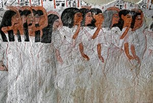 Egyptian antiquity: procession of weeping. Painting of the Tomb of Roy (TT255). 18th dynasty. From the West Bank of Luxor, Egypt