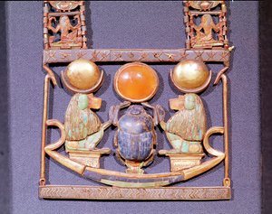 Necklace of the Rising Sun, from the tomb of Tutankhamun (c.1370-52 BC) New Kingdom (detail) by Egyptian 18th Dynasty