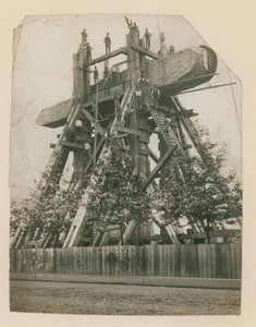 Erecting Cleopatra