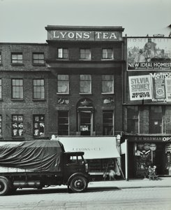 Lyons Coffee House, 7 Blackfriars Road, 1935 by English Photographer