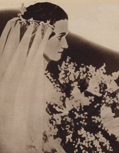 Mrs Simpson at the time of her first marriage in 1916 to Lieut Winfield Spencer of the US Air Force