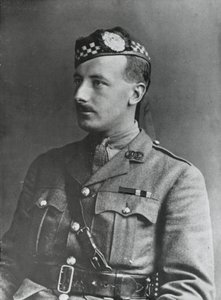 Portrait of Captain Arthur Henderson VC, 2nd Battalion Argyll and Sutherland Highlanders, 1915 by English Photographer