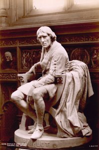 Statue of Henry Irving