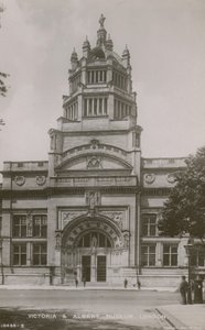 Victoria and Albert Museum, London