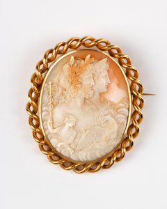 Cameo brooch, 1890s by English School