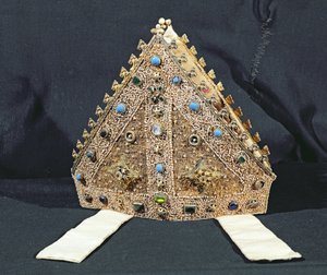 Mitre belonging to William of Wykeham, late 14th or early 15th century by English School