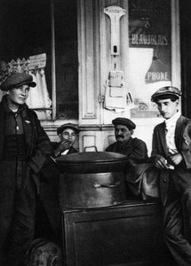 Street Sellers of Roasted Chestnuts, Paris