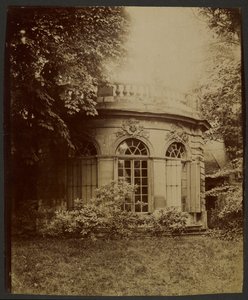 Rouen, Pavilion Rue du Faucon 1 by Eugène Atget