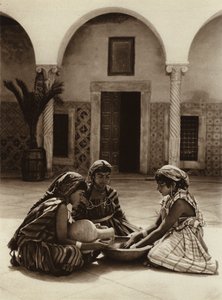 Tunis, Group of women in an Arab house by European Photographer