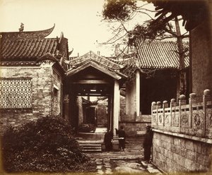 Nume Hui Kung Temple, Canton, China by Felice Beato