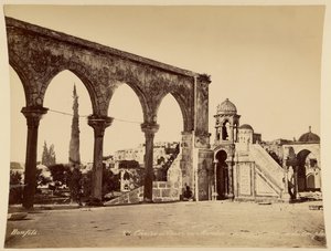 Chair of Omar or Minbar on the Temple Platform by Félix Bonfils