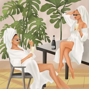 Relaxing Champagne Moment