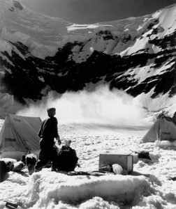Base camp and nearby avalanche! At 5100 m