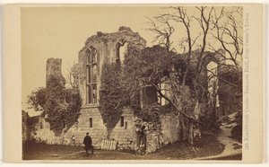 Kenilworth Castle - Banquet Hall, from Caesar