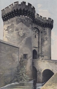 Chartres, Porte Guillaume, Exterior View to the City